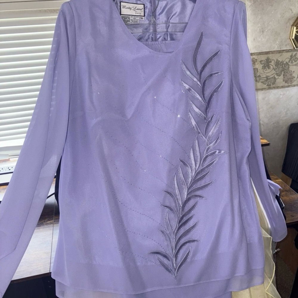 Lavender Long Sleeve Top with Leaf Design
